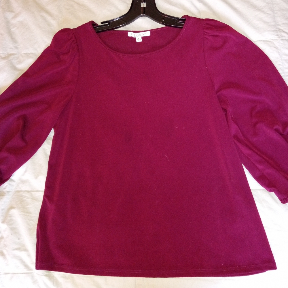 Women's Wine red puff sleeve top Size M